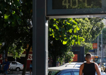 Calor volta com força ao Centro-Sul e pode levar termômetros a 42°C. Veja quais estados devem registrar as maiores temperaturas.