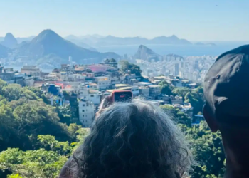 Trilha na Rocinha leva visitantes à Reserva Florestal Sítio dos Macacos, unindo Mata Atlântica, patrimônio histórico e turismo comunitário no Rio de Janeiro.