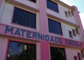 Mulheres relatam perda gestacional e tratamento contra câncer após diagnóstico de mola gestacional. Acompanhamento especializado é fundamental para a cura.