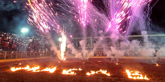 Rodeio da Expo Macaé 2026 reúne cerca de 6 mil pessoas com montarias, prova dos Três Tambores e apresentações equestres durante as comemorações pelos 213 anos da cidade.