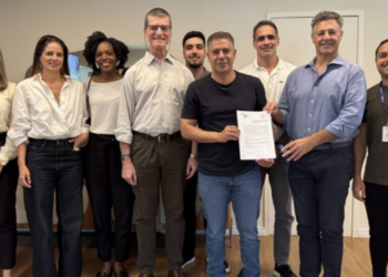 Cabo Frio firma acordo com a Firjan para implementar o Licença 4.0 e modernizar processos de licenciamento urbano no município.