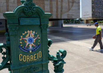 TCU alerta governo federal sobre riscos fiscais relacionados aos Correios e pede criação de modelo de compensação para financiar a universalização dos serviços postais.