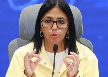 Venezuela anuncia acordo energético com os Estados Unidos para desenvolver 17 campos de petróleo e elevar a produção para mais de 1,5 milhão de barris por dia.