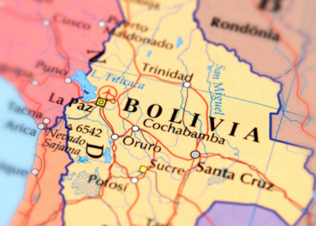 Senado avança na renegociação da dívida da Bolívia com o Brasil. Acordo prevê perdão de 95,73% do débito e transferência de imóvel em La Paz.
