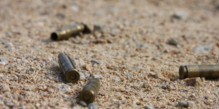 Moradores de Campos dos Goytacazes protestaram por justiça após a morte de Bernardo, de 5 anos, durante um ataque a tiros no bairro São Mateus.