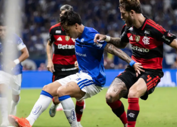 Cruzeiro e Flamengo empatam por 1 a 1 no Mineirão pelas oitavas da Libertadores. Vaga será decidida no Maracanã na próxima quarta-feira.