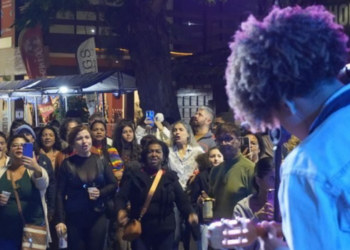 Meta descrição: Feira Reviva Centro acontece de 14 a 16 de agosto em Rio das Ostras, com entrada gratuita, música, oficinas, gastronomia, artesanato e atrações para toda a família.