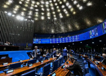 Senado autoriza 16 financiamentos internacionais que somam US$ 1,87 bilhão para estados e municípios brasileiros.