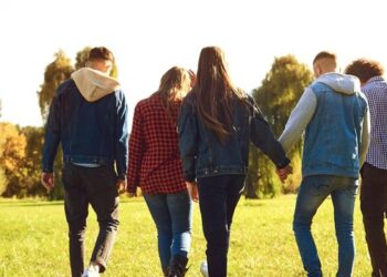 Pesquisa estima que 20,9% dos brasileiros de 5 a 29 anos vivem com transtorno mental e mostra forte impacto da ansiedade desde a infância.