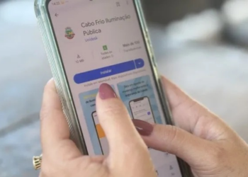 Novo sistema digitaliza solicitações de iluminação e integra modernização de 38 mil pontos em Cabo Frio.