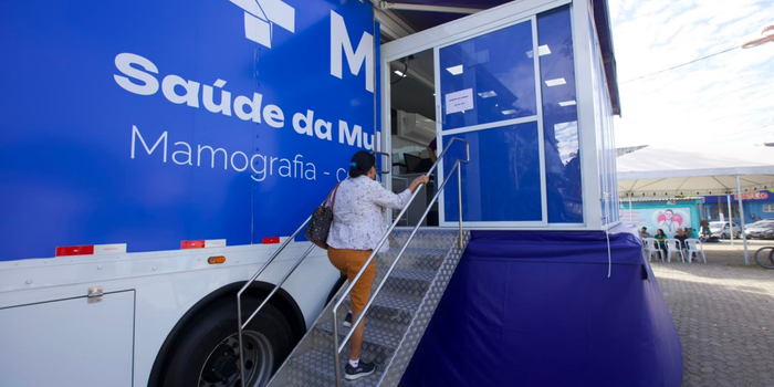 Unidade Móvel de Prevenção e Cuidado da Saúde da Mulher atende até 28 de agosto em Macaé com exames, consultas e procedimentos para diagnóstico precoce de doenças ginecológicas.