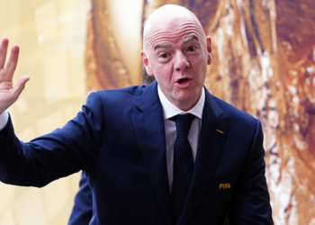 CAF declara apoio a Gianni Infantino em meio às divergências sobre o futuro da FIFA e às discussões envolvendo o projeto FIFA Forward Enterprise.