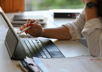 Prefeitura de Macaé divulga resultado da seleção para cursos gratuitos de Pacote Office e Assistente Administrativo destinados a mulheres.