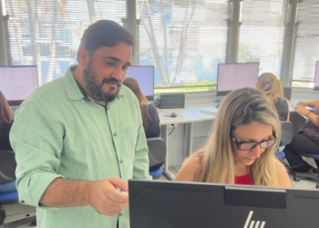 Rio das Ostras oferece 247 vagas gratuitas em cursos de informática. Veja opções, datas, critérios, inscrições e locais das aulas.