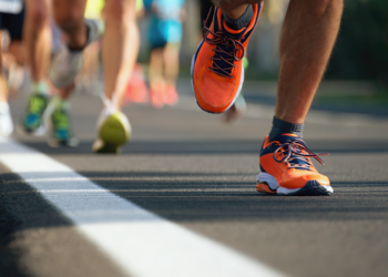 Saiba como retirar o kit da Corrida Lilás e confira horário, local da largada e percursos previstos para o evento em Macaé.