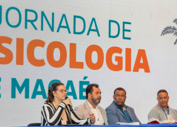 Evento em Macaé discute saúde do trabalhador, tecnologia, políticas públicas e criação de um Protocolo Municipal de Psicologia.