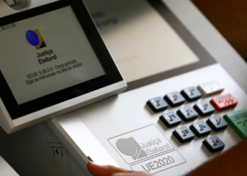 Eleições 2026: saiba quais informações podem ser analisadas sobre candidatos, partidos, propostas, histórico e financiamento antes da votação.