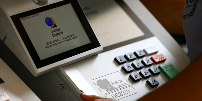 Eleições 2026: saiba quais informações podem ser analisadas sobre candidatos, partidos, propostas, histórico e financiamento antes da votação.