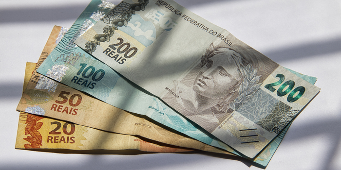 Governo reduz contenção do Orçamento de 2026 para R$ 16,1 bilhões e acomoda reajuste de 15% do Bolsa Família.