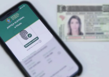 TSE permite baixar e ativar o e-Título no dia da votação nas eleições de 2026. Medida valerá nos dois turnos, mas ativação antecipada é recomendada.