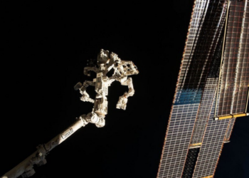 Startup americana desenvolve satélites com grandes espelhos capazes de refletir a luz do Sol para a Terra durante a noite.