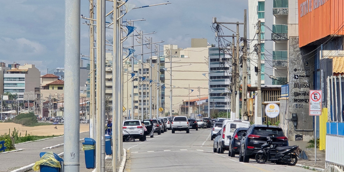 Prefeitura de Macaé conclui licitação para recuperar trecho da Praia Campista afetado pela erosão e prevê início das obras em outubro.