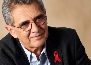 Médico Paulo Roberto Teixeira morre aos 77 anos. Profissional participou da construção das políticas brasileiras de combate à aids e defendeu o acesso universal aos medicamentos.