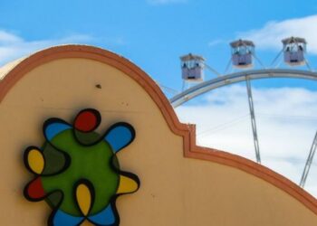 Adolescente perde rim após cair em atração de terror do Hopi Hari. Justiça mantém indenização de R$ 60 mil por danos morais e estéticos.
