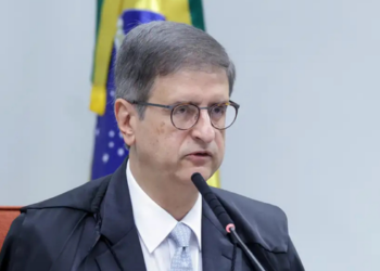 PGR questiona diligências da PF sobre mensagens atribuídas a Alexandre de Moraes no celular de Daniel Vorcaro e pede anulação dos atos.