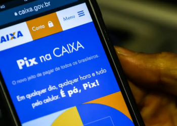 Caixa lança função que permite parcelar Pix de R$ 300 a R$ 50 mil em até 12 meses, com condições definidas conforme o perfil do cliente.