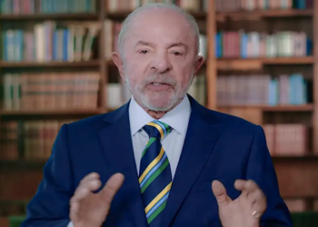 Lula defende soberania brasileira em pronunciamento antes do 7 de Setembro e afirma que país não aceitará interferências estrangeiras.