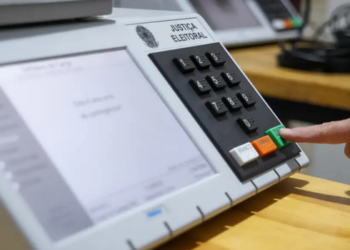 Saiba a diferença entre voto branco e nulo e entenda o que acontece com quem não comparecer às urnas nas eleições de 2026.