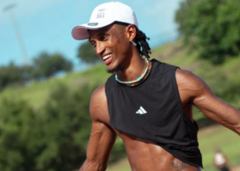 Alison dos Santos, o Piu, vence os 400m com barreiras no Mundial Ultimate em Budapeste com 45s98 e supera Rai Benjamin e Karsten Warholm.
