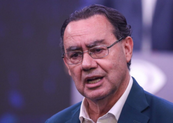 Programa de governo de Augusto Cury propõe semipresidencialismo, mandato de oito anos para ministros do STF e mudanças em diversas áreas.