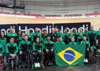 Seleção Brasileira de tênis de mesa paralímpico durante a disputa do ITTF World Para Elite Yvelines 2026, na França.
