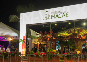 Macaé tem fim de semana de gastronomia e música na orla dos Cavaleiros; festival termina neste domingo.