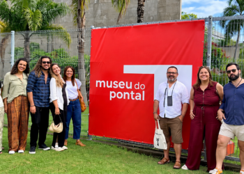 Artesãos e estudantes de Rio das Ostras visitaram o Museu do Pontal, no Rio, em uma ação que incentiva o acesso à cultura e à arte popular brasileira.