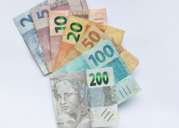  Saldo mantido por apostadores nas bets caiu 31% desde 26 de setembro, mas R$ 1,453 bilhão ainda aguarda resgate. Veja os prazos.