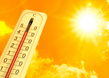 Rio das Ostras promove simpósio sobre El Niño e mudanças climáticas com palestras sobre saúde pública, prevenção de desastres e proteção da população.
