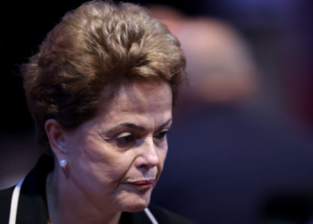 Dilma Rousseff teve reconhecido o direito a reparação mensal de R$ 17.562,80 por perseguição política durante a ditadura militar, além de valores retroativos.
