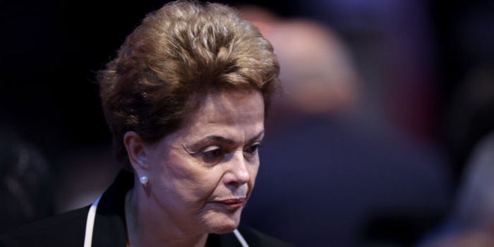 Dilma Rousseff teve reconhecido o direito a reparação mensal de R$ 17.562,80 por perseguição política durante a ditadura militar, além de valores retroativos.