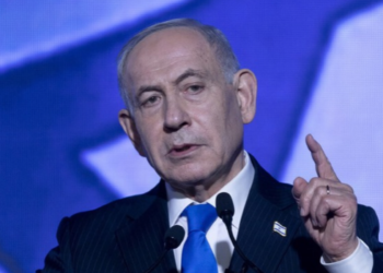 Netanyahu parabenizou Flávio Bolsonaro pelo resultado no primeiro turno e afirmou esperar uma reaproximação entre Israel e Brasil.