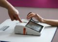 Eleições 2026: eleitores sem biometria podem votar no segundo turno de 25 de outubro. Veja quais documentos apresentar e como funciona a identificação.