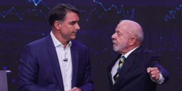 Pesquisa Genial/Quaest de 21 de outubro mostra Flávio Bolsonaro com 45% e Lula com 44% no segundo turno de 2026. Veja os números e a margem de erro.