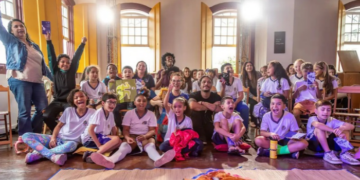 Escolas públicas têm até 31 de outubro para selecionar livros e materiais pedagógicos da educação infantil pelo sistema PNLD Gestão.