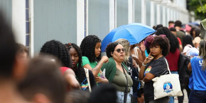 Mulheres são 63,98% dos inscritos no Enem 2026, segundo MEC e Inep. Exame reúne mais de 5 milhões de participantes e quase 68% tiveram isenção.