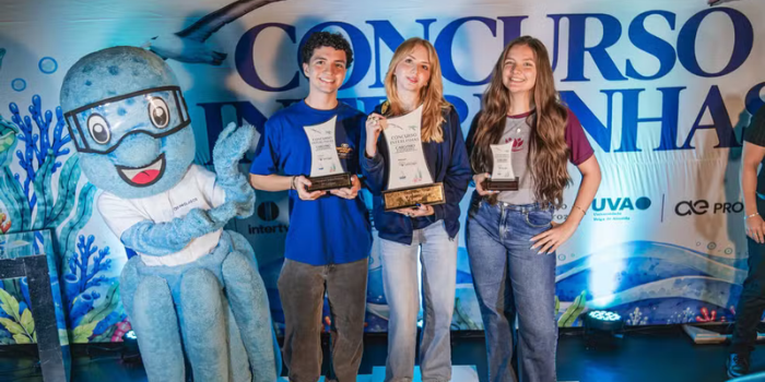 Concurso de redação em Cabo Frio premia seis estudantes das redes pública e particular. Projeto sobre preservação dos oceanos mobilizou mais de 4 mil alunos.