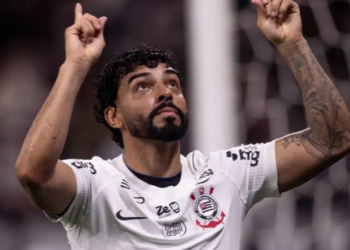 Corinthians vence o Mirassol por 2 a 0, encerra jejum de dez jogos no Brasileirão e reduz para um ponto a distância para sair do Z-4.