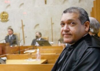 Saiba por que o TSE analisa o Exército do Lula, canal de WhatsApp com milhões de seguidores, e quais serão os próximos passos.