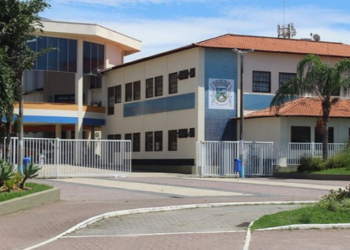 Estudantes universitários podem concorrer a estágio na Educação de Rio das Ostras com benefícios de R$ 809,45 mensais.